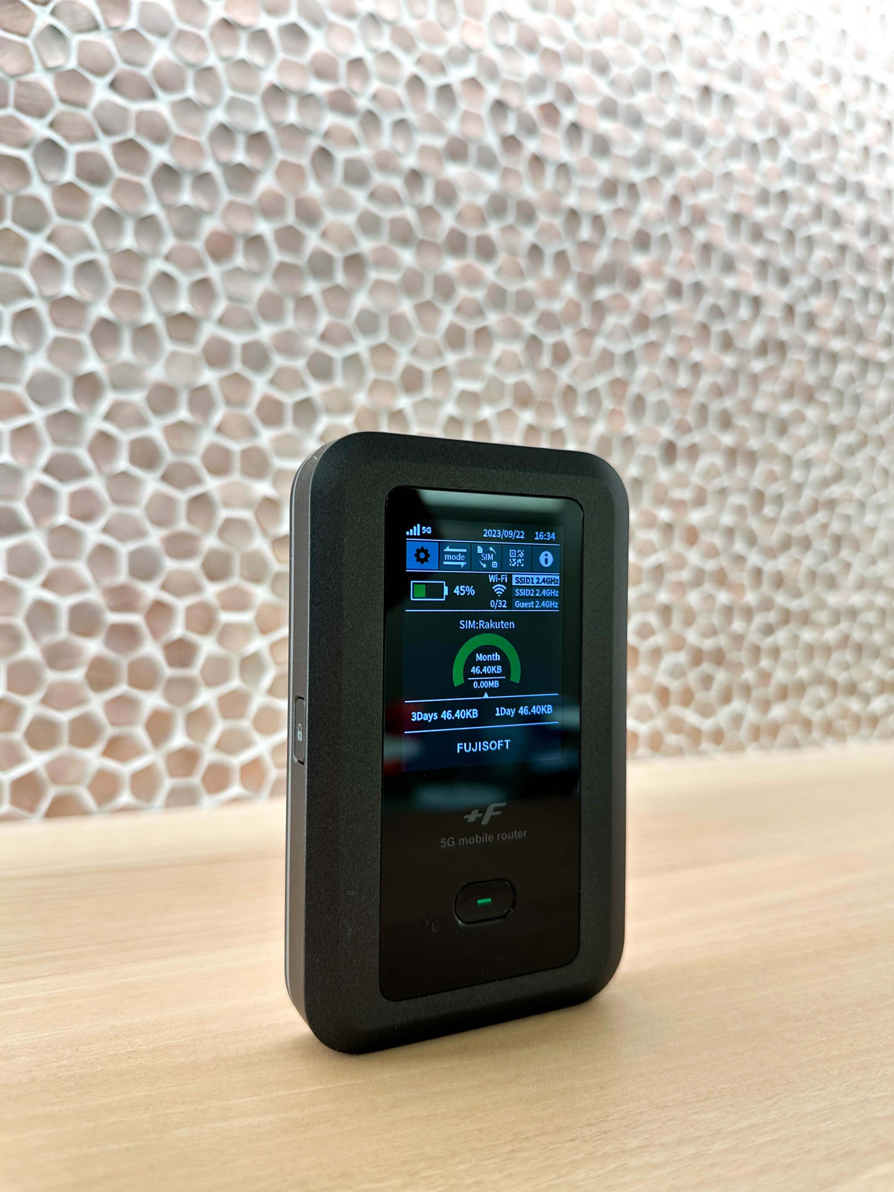 富士ソフト Fs050w Wi-Fi ルーター eSIM対応